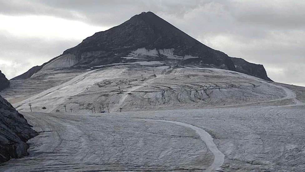 Passo Stelvio Suspends Summer Skiing as Record Alpine Heat Degrades Glaciers