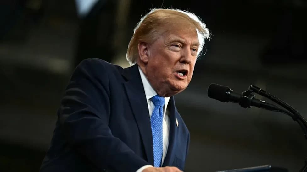 Trump’s Iran War Deepens Midterm Woes as Approval Drops to 33%, Poll Shows