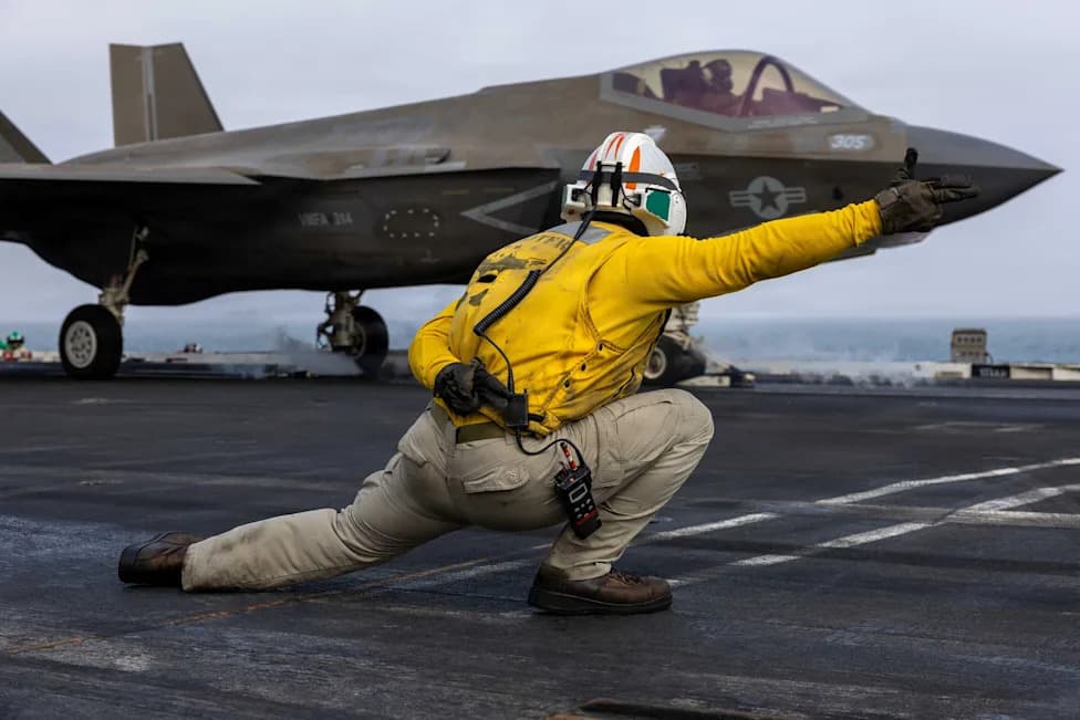 Democrats Demand Probe Into USS Abraham Lincoln After Reports of Supply Shortages and Crew Distress