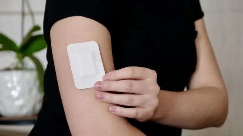 Sunlight‑Powered, Surgery‑Free Patch Kills Melanoma Cells in Mice — A Promising Early Breakthrough
