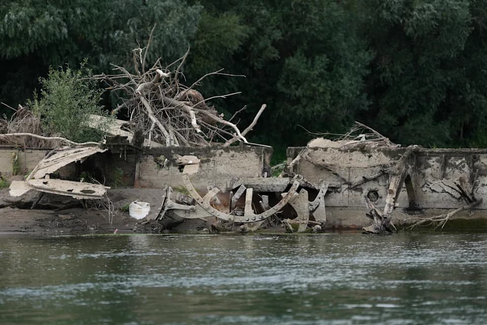 Century-Old Tug 'Sava's Titanic' Resurfaces as Europe’s Drought Reveals River Relics