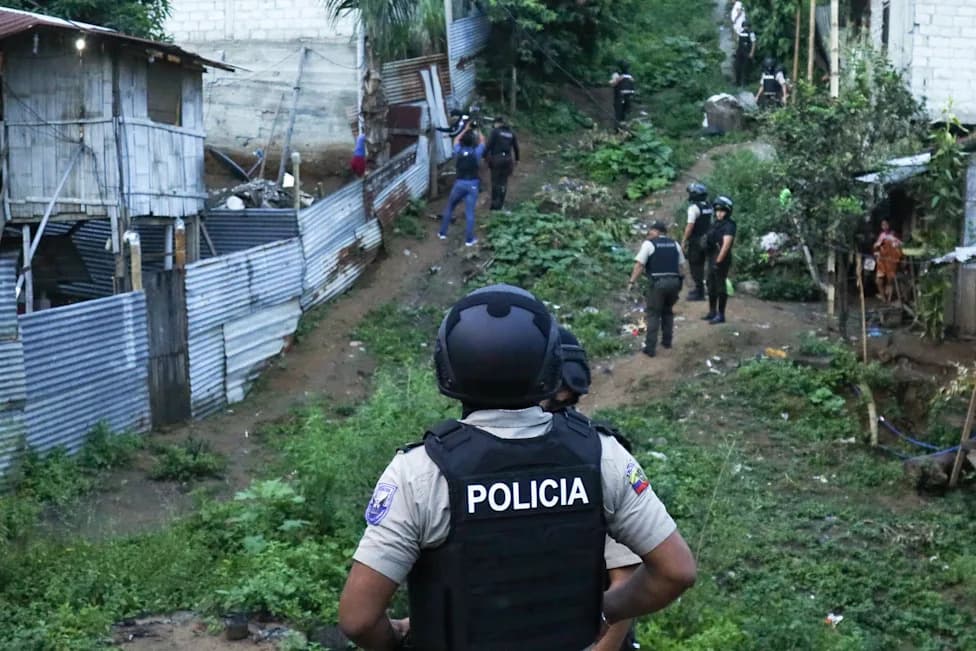 U.S. Treasury Sanctions 15 Over Ecuador-to-U.S. Cocaine Network; Warships, Helicopters To Boost Patrols