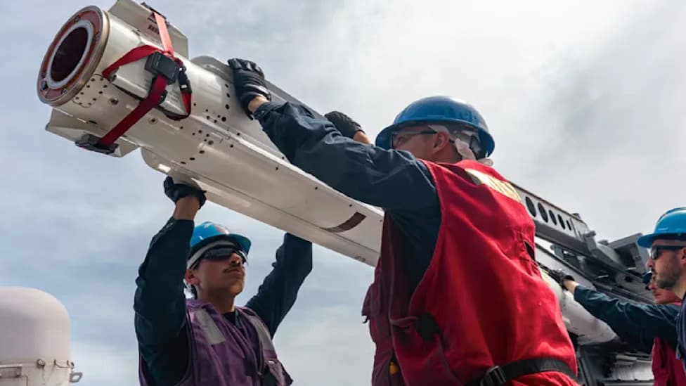 US Navy Leads 12-Nation Push To Replace SeaSparrow With Next‑Gen NSV Interceptor