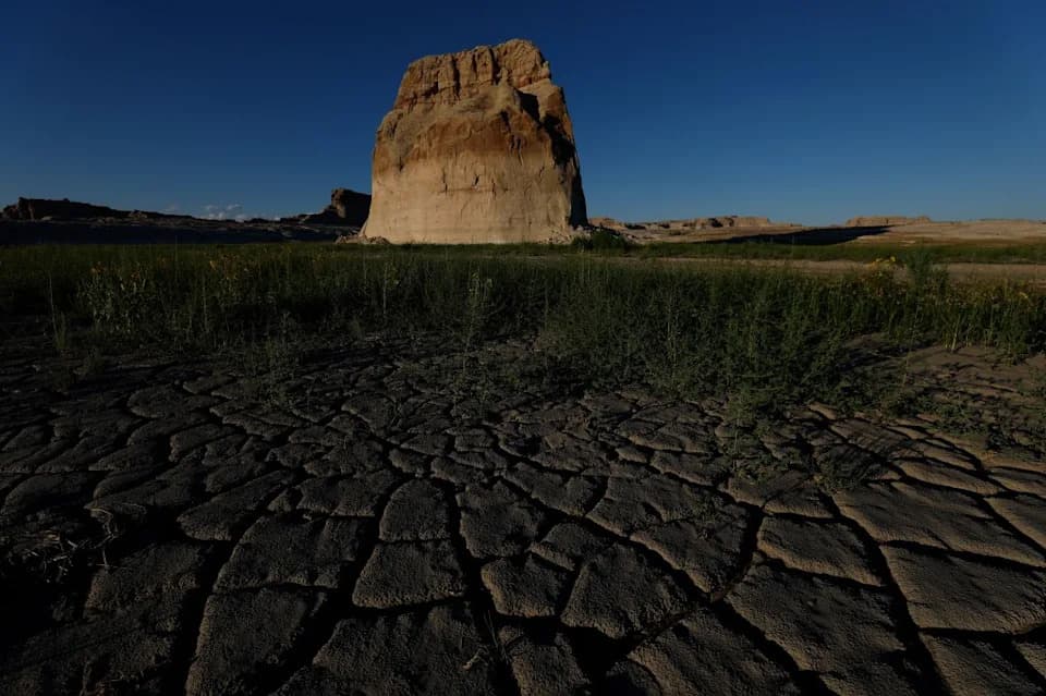 Record Low Lake Powell Fuels Debate — Scientists Warn ‘Propping Up’ Powell Could Harm Lake Mead