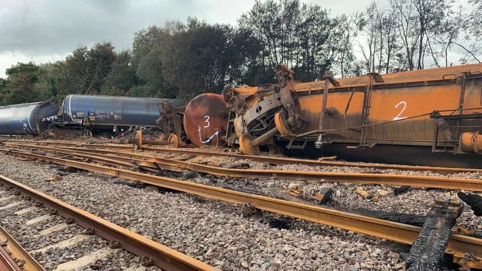 Network Rail Sues DB Cargo UK and Touax Rail for More Than £5m Over 2020 Fuel-Spill Derailment