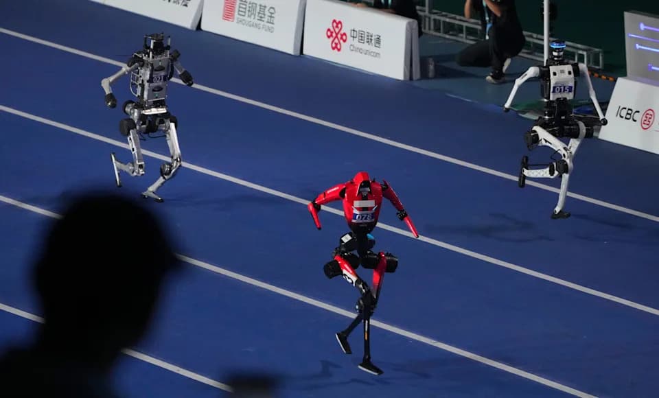 Chinese Humanoid Robot Posts Faster Time Than Usain Bolt Over 109 Yards at Beijing Robot Games