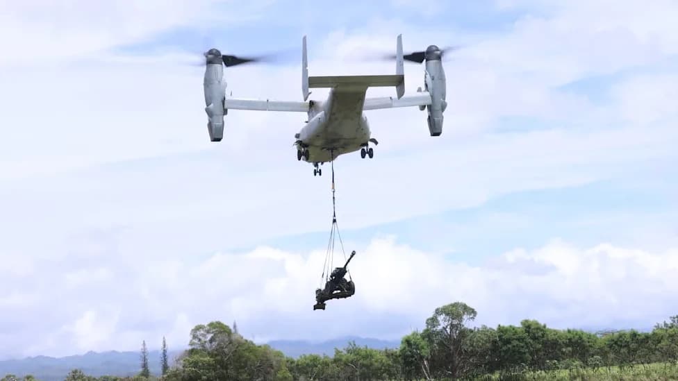 Osprey-Flown 4,700-lb Howitzer Tested in Hawaii — A Push For Rapid, Hard‑To‑Target Artillery Raids