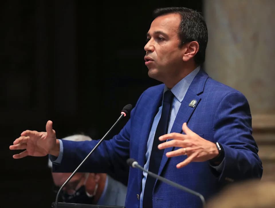 Trump-Endorsed Kentucky GOP Candidate Quietly Removes Trump References, Shifts Focus to Healthcare