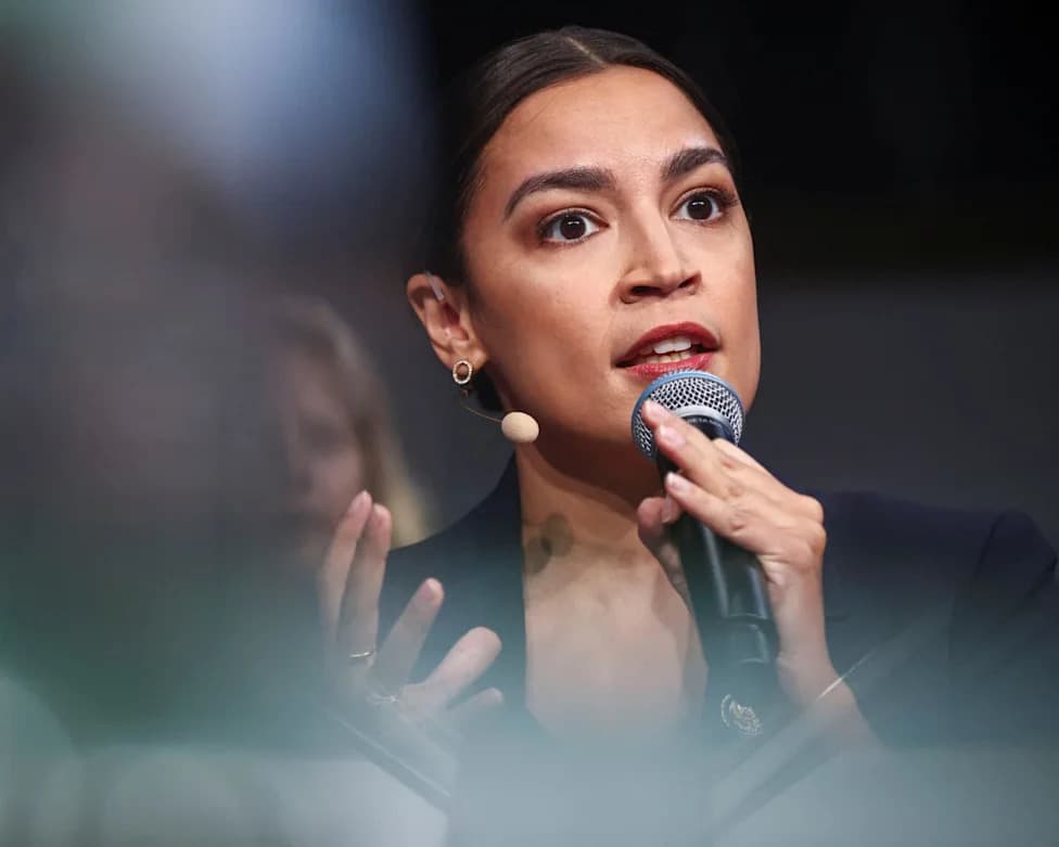Alexandria Ocasio-Cortez Rejoins DSA After Seven-Year Membership Lapse, Sparking 2028 Speculation