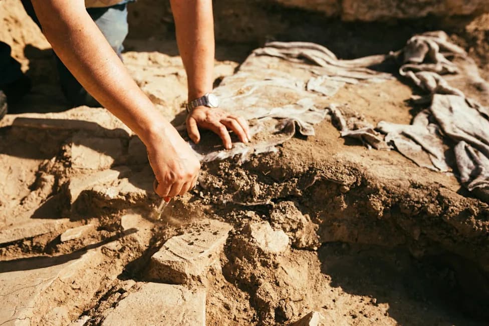 Burned Bronze Age Settlement Yields 21st “Enigmatic Tablet” on Italy’s Lucone Plain