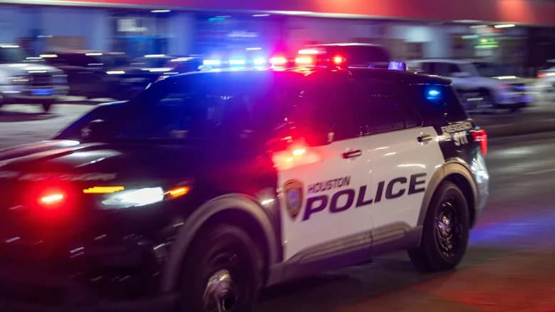 Houston Officers Flag Down Uber During Foot Chase — Suspect Still At Large