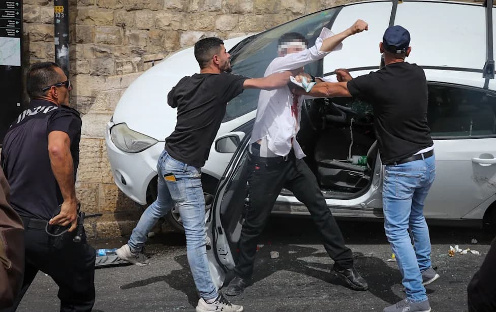 Jerusalem Court Orders Two Convicted Mob Attackers To Pay Over NIS 220,000 To Jewish Victims