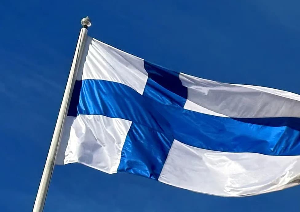 Unidentified Fixed-Wing Drone Found Washed Ashore Near Porvoo — Authorities Investigating