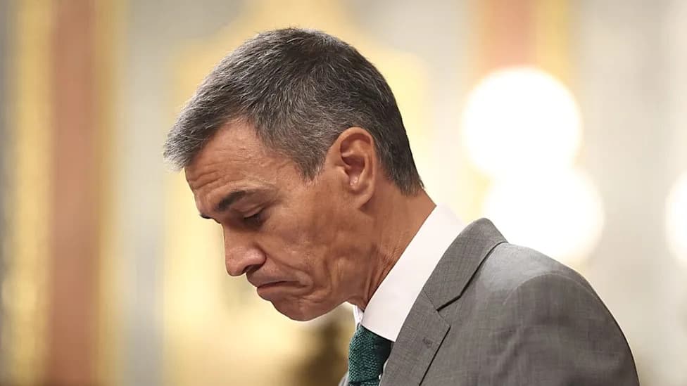 Sánchez Orders Full Dossier, Defends Response After Mass Ceuta Crossing and Nationwide Protests
