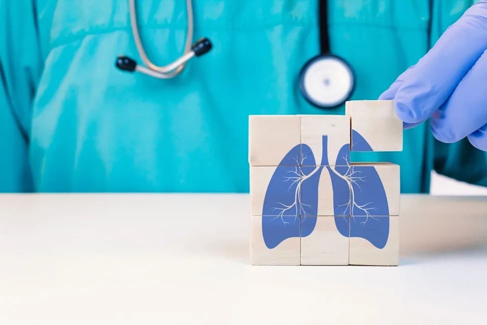 Ivonescimab Shows Interim Overall Survival Benefit vs Keytruda in First‑Line NSCLC, Akeso and Summit Report