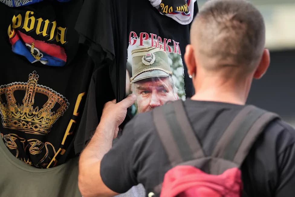 EU Commissioner Cancels Serbia Visit After Public Glorification Of Convicted War Criminal Ratko Mladić