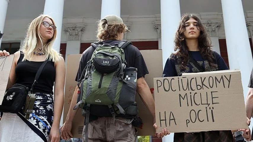Odesa Considers Ban On Russian-Language Arts — City Torn Between Identity And Security