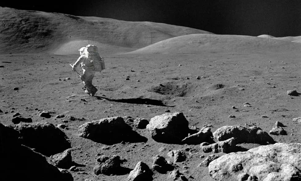 Could Moon Dust Hide Alien Micro‑Debris? Scientists Propose a One‑Cubic‑Metre Search