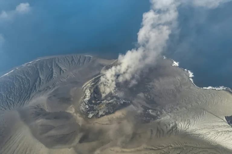 Flights Resume After Anak Krakatau Ash: Soekarno‑Hatta and Four Airports Reopen