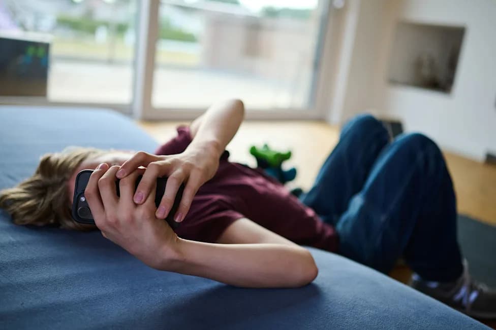 Algorithms Push Gendered Messages to Children — UK Study Warns of Harmful TikTok Feeds