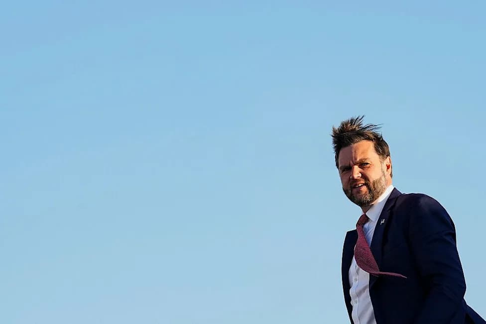 Early Poll: Kamala Harris Tops Democrats, J.D. Vance Leads Republicans in 2028 Primary Snapshot