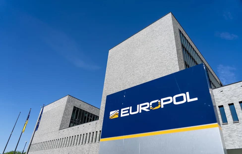 Europol Backs Raids On Suspected Horse‑Meat Network After Thousands Of Retired Racehorses Given False Identities