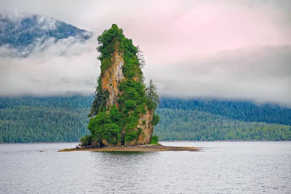 Alaska Tribe and Conservation Groups Sue to Block 5,000‑Acre Old‑Growth Logging Plan in the Tongass