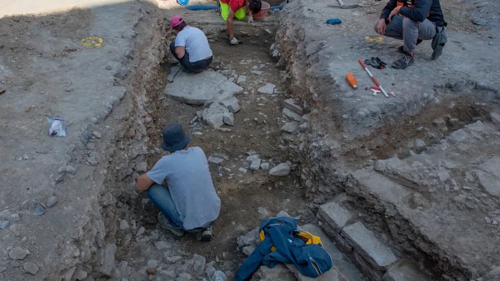 Planned Hillside Build Halted After Archaeologists Uncover 2,000-Year-Old City Beneath Montbellant Hill