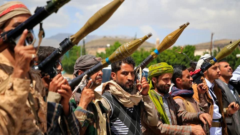 ‘A Major Failure’: Houthis Seize Mocha and Perim in 36‑Hour Blitz, Raising Red Sea Alarm