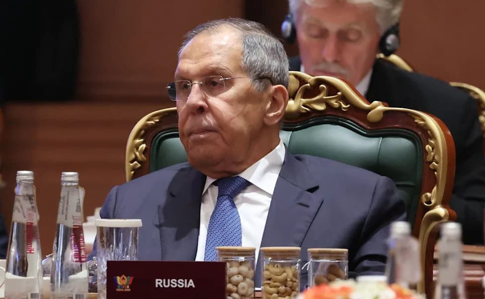 Lavrov Invites Zelensky To Moscow But Rules Out Ceasefire During Talks
