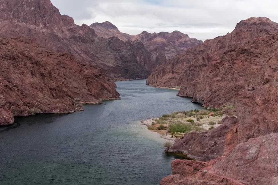 Arizona Warns: Federal Plan Could Force Unprecedented 40% Colorado River Cuts Affecting Phoenix And Tucson