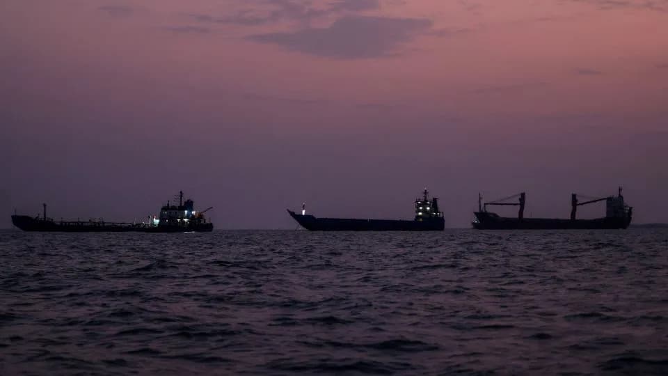Oman Postpones Iran–Gulf Talks on Reopening Strait of Hormuz; U.S. Not At The Table