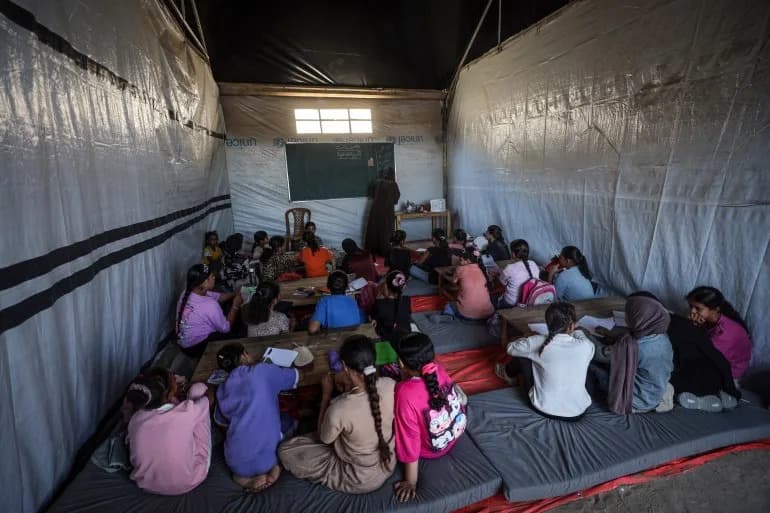 Gaza Parents Struggle to Afford Schooling as Tent Classrooms Replace Damaged Schools
