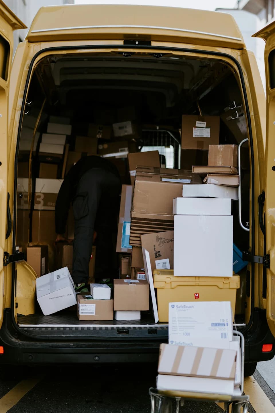 U.S. Crackdown On Foreign Vehicle Software Stops At 10,001 Lbs — Buses Are Exempt