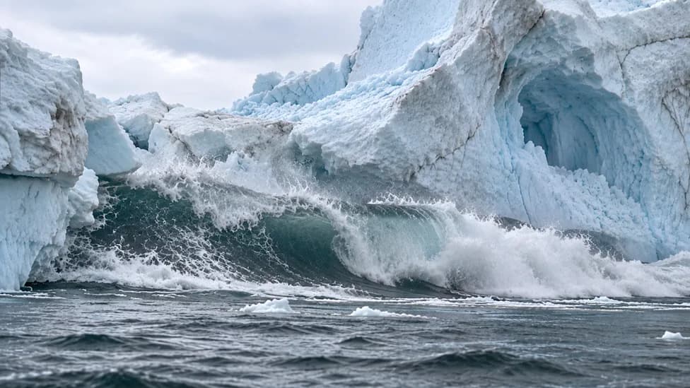 Watch a Greenland Glacier Collapse and Send a ‘Massive Wave’ — Stunning Ilimanaq Footage