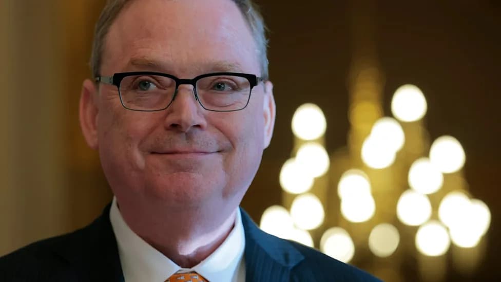Kevin Hassett Urges Private Sector to Lead on AI Risk Management as White House Opposes Heavy Regulation