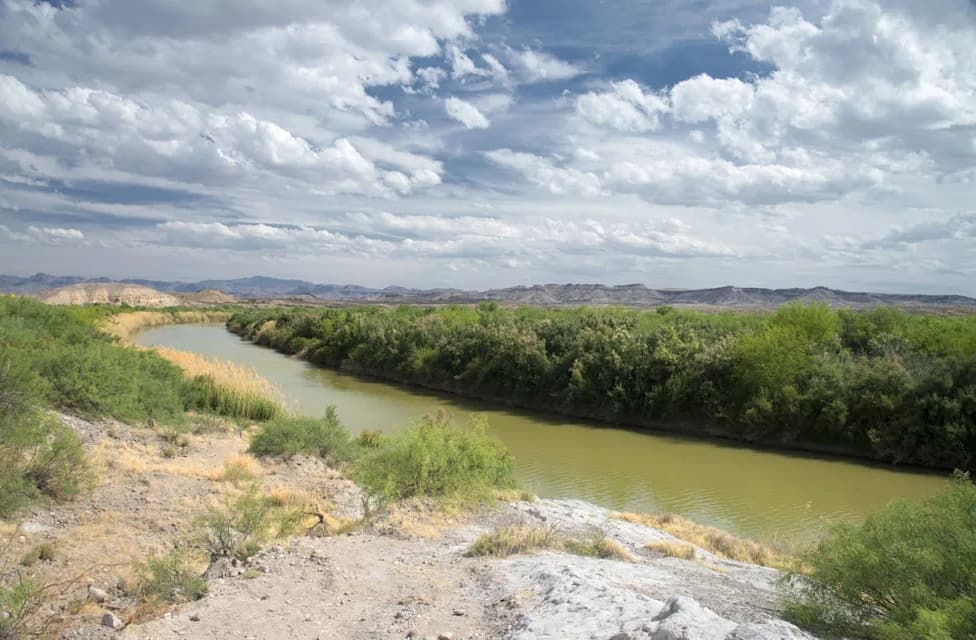 Big Bend Landowners Sue to Block Border Wall, Warn It Would Cut Off Rio Grande Water and Harm Ecosystems