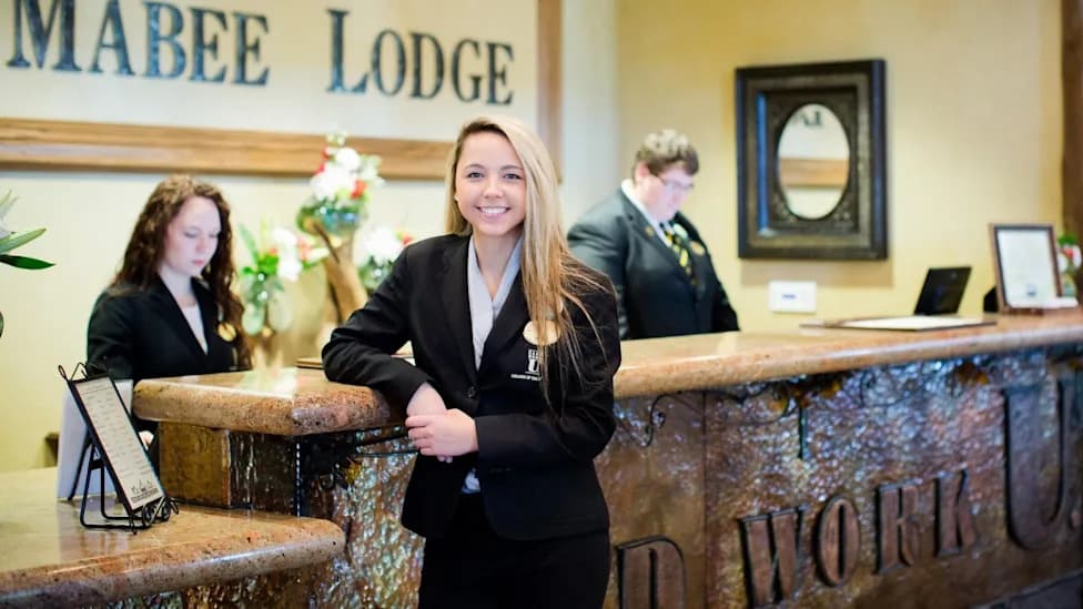 Work 15 Hours/Week — How College of the Ozarks Can Bring Tuition to $0 (2026–2027)
