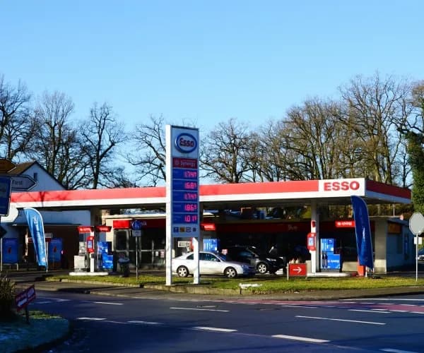 Fuel Shock in Germany: Gasoline Tops €2.31/L (≈$10/gal) as Middle East Conflict Pushes Prices Higher