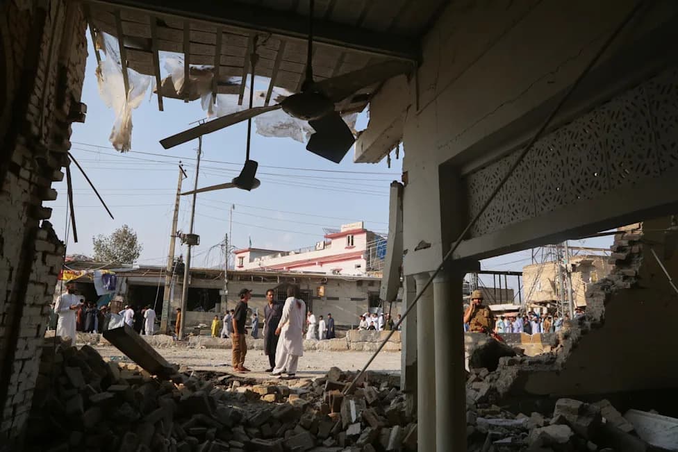 Pakistani Forces End 20-Hour Standoff After Deadly Attack on Kohat Police Complex
