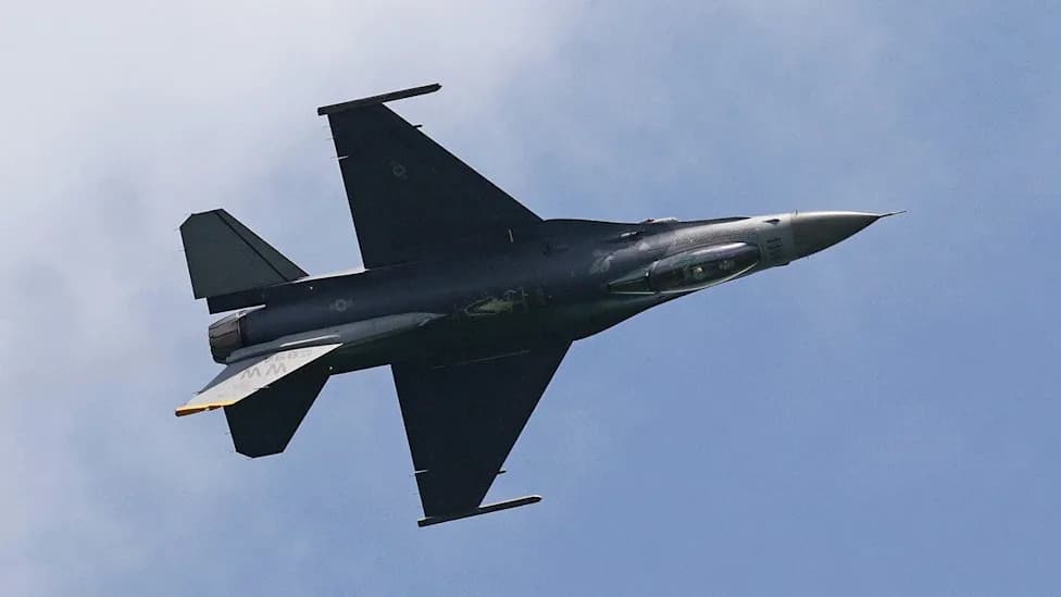 NORAD F-16 Intercepts Aircraft Over Camp David While President Trump Is Present — Flares Deployed, Pilot Escorted Safely