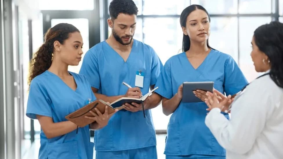 Warren and Ocasio-Cortez Introduce Bill to Bar Private Equity and Corporations From Owning Doctors' Practices