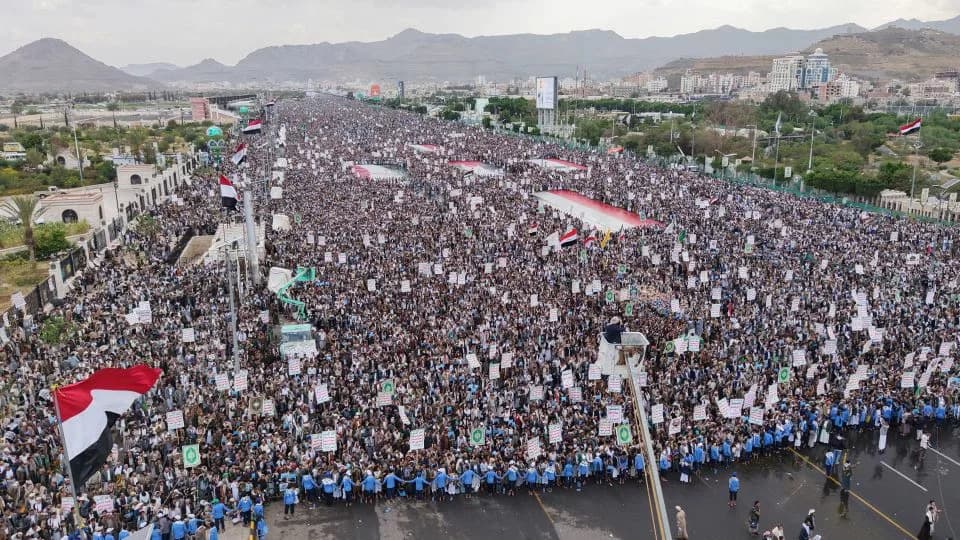 Houthis Escalate: Seize Red Sea Coast, Push Toward Taiz and Aden