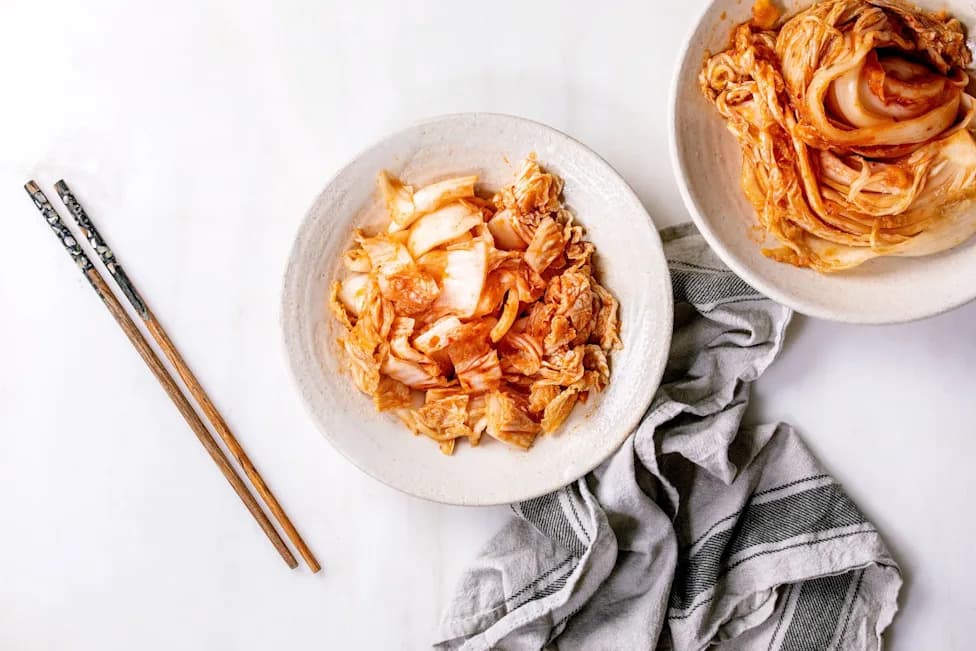 Kimchi Bacterium May Help Clear Nanoplastics From the Gut — Early Lab and Mouse Study