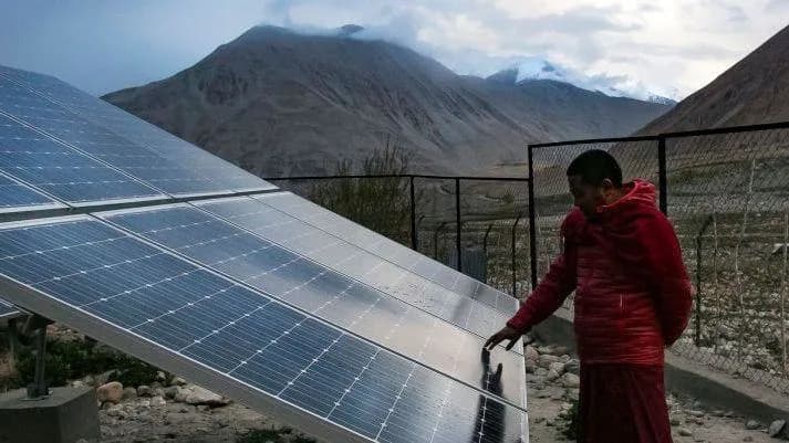India’s Renewable Boom Stumbles on Grid Gaps — Much Clean Power Is Going to Waste