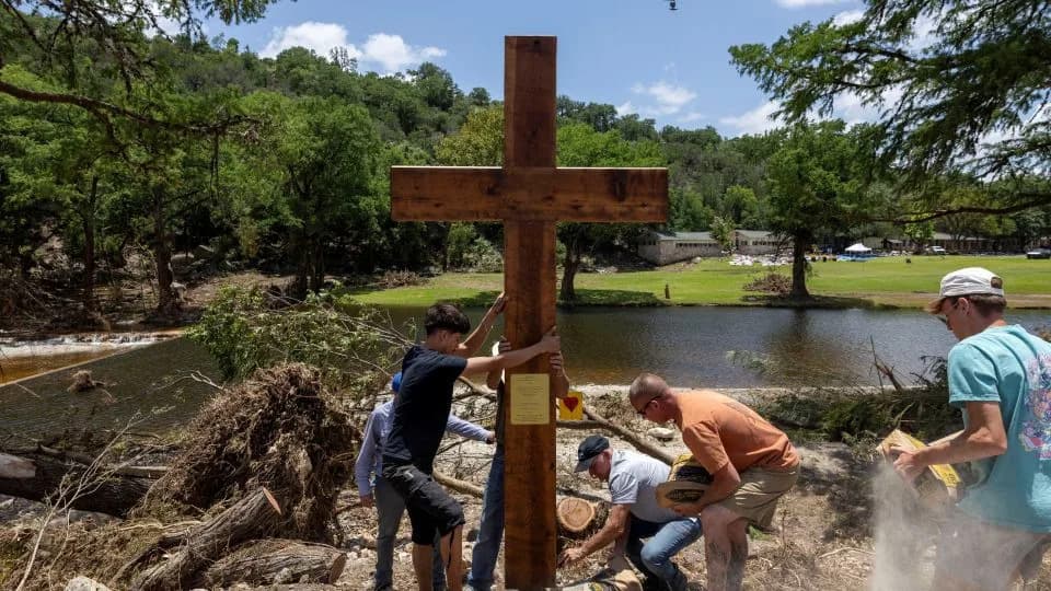 Texas Criminal Probe Targets Camp Mystic After Flood Killed 27 Girls; Warrants Seek Owners’ Communications