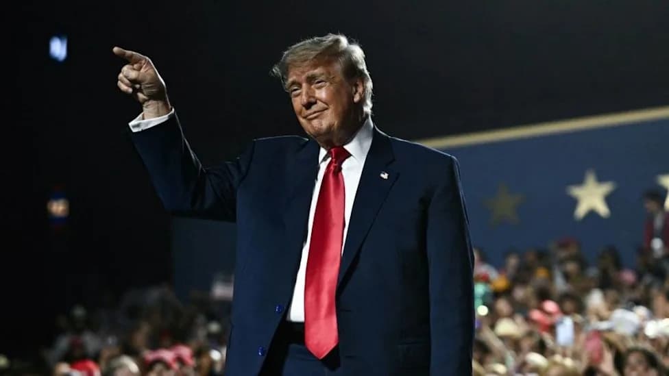 Trump Urges Global 'Complete Economic Isolation' of Iran, Issues Stark Military Warning at UN