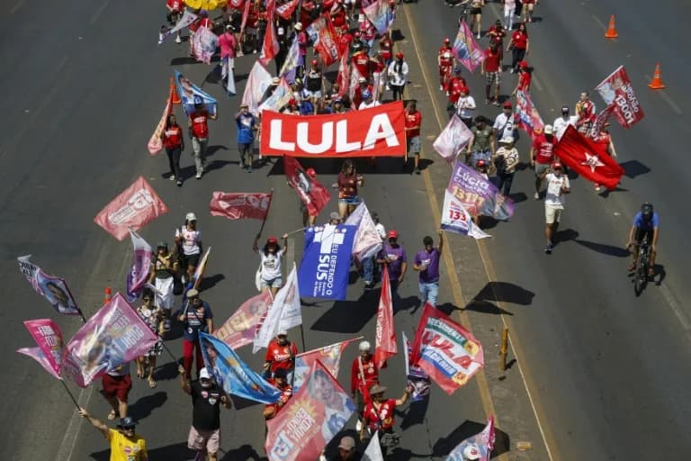Brazil Candidates Mobilize 'Digital Armies' in Intense Online Election Battle