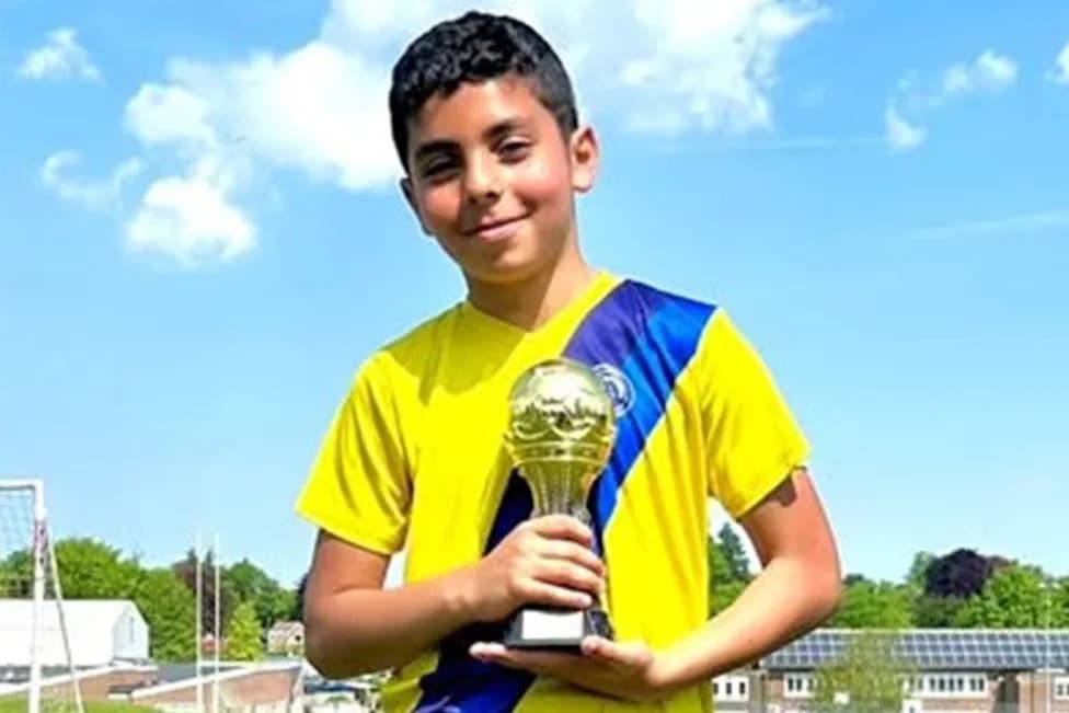 11-Year-Old Killed at London Rail Crossing Was Distracted by Phone, Inquest Finds