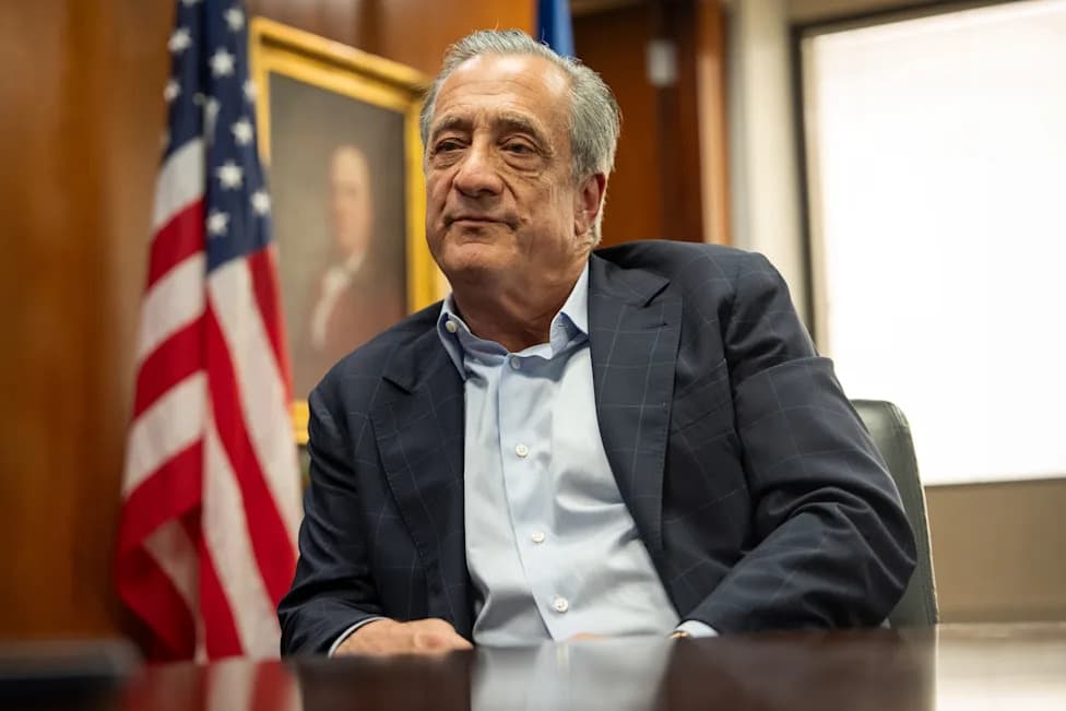 USPS Chief David Steiner Says He’s Apolitical as Mail‑Voting Crackdown Draws Bipartisan Fire